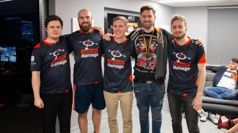 A photo of the team with Splash Damage CEO Richard Jolly, after the event.