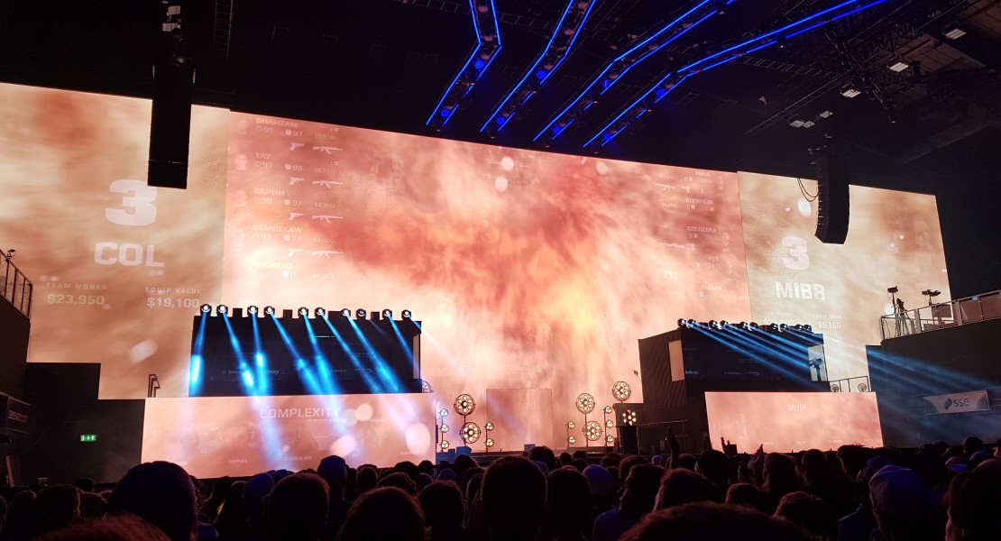 Post-round Bomb Explosion. Graphics displayed to the audience when the in-game bomb exploded at the end of a round.